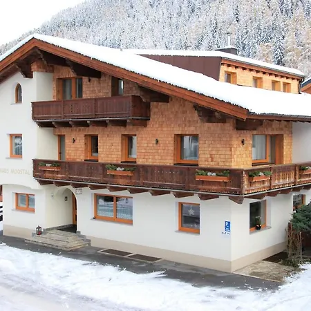 Haus Moostal Pensión *